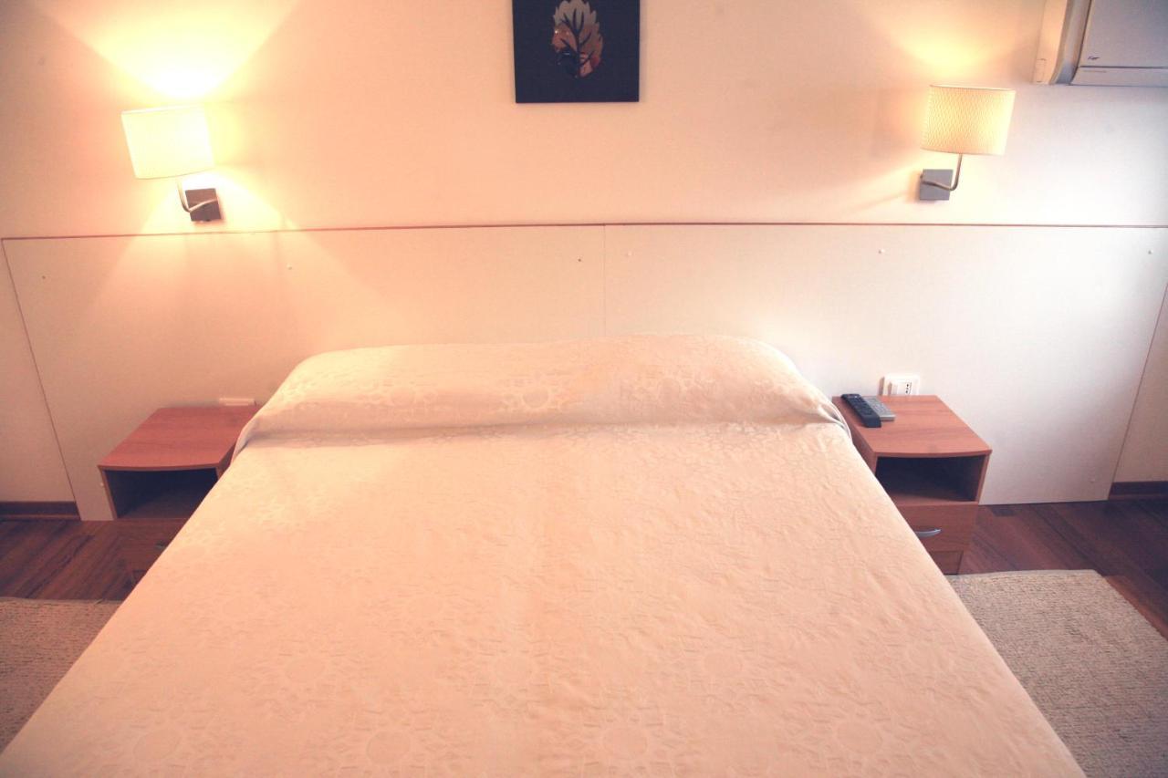 Casa Orchidea - The Fab Stay Brindisi Buitenkant foto