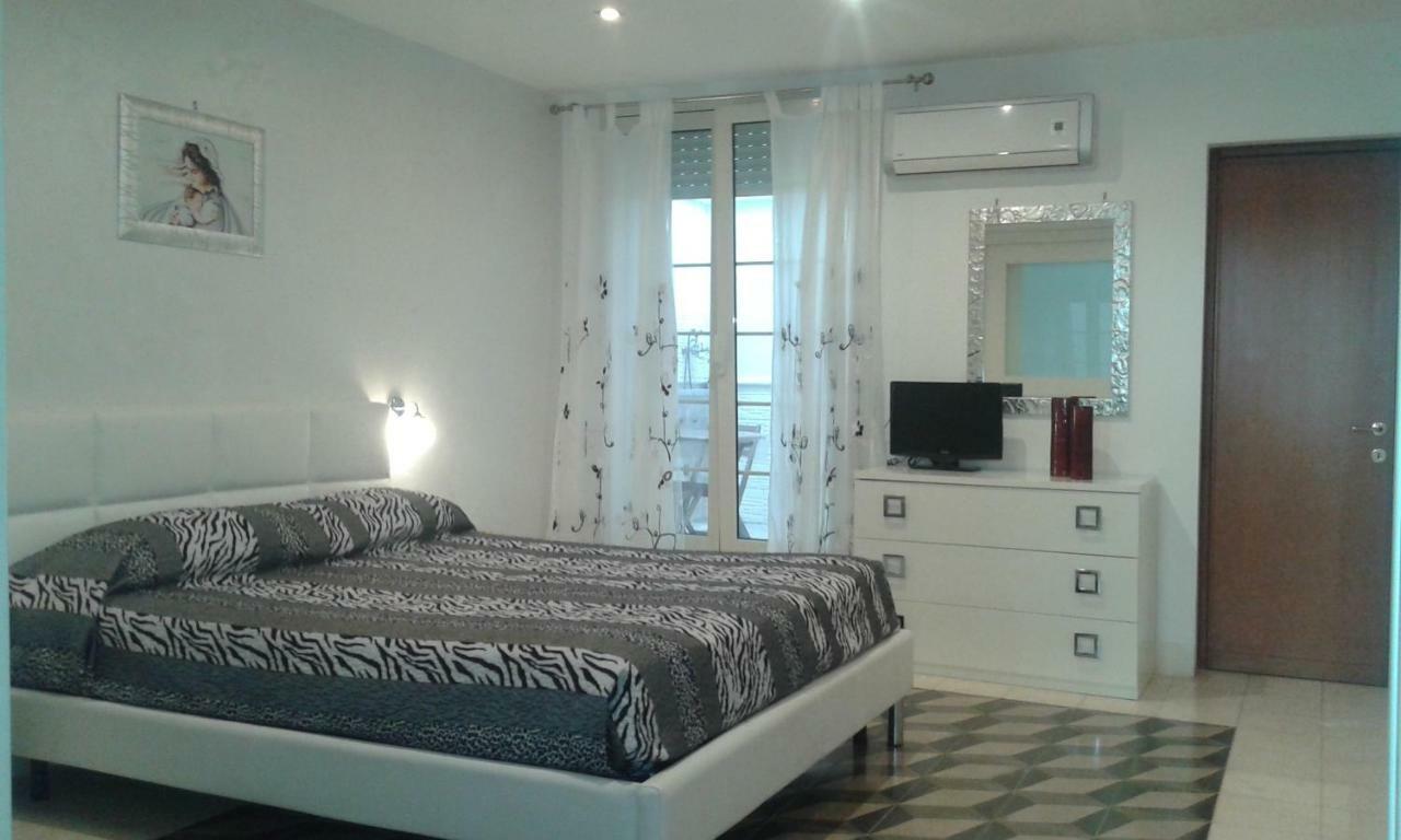 Casa Orchidea - The Fab Stay Brindisi Buitenkant foto