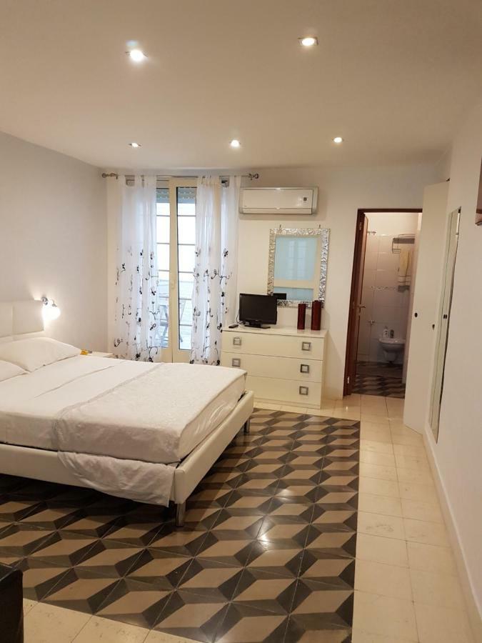 Casa Orchidea - The Fab Stay Brindisi Buitenkant foto