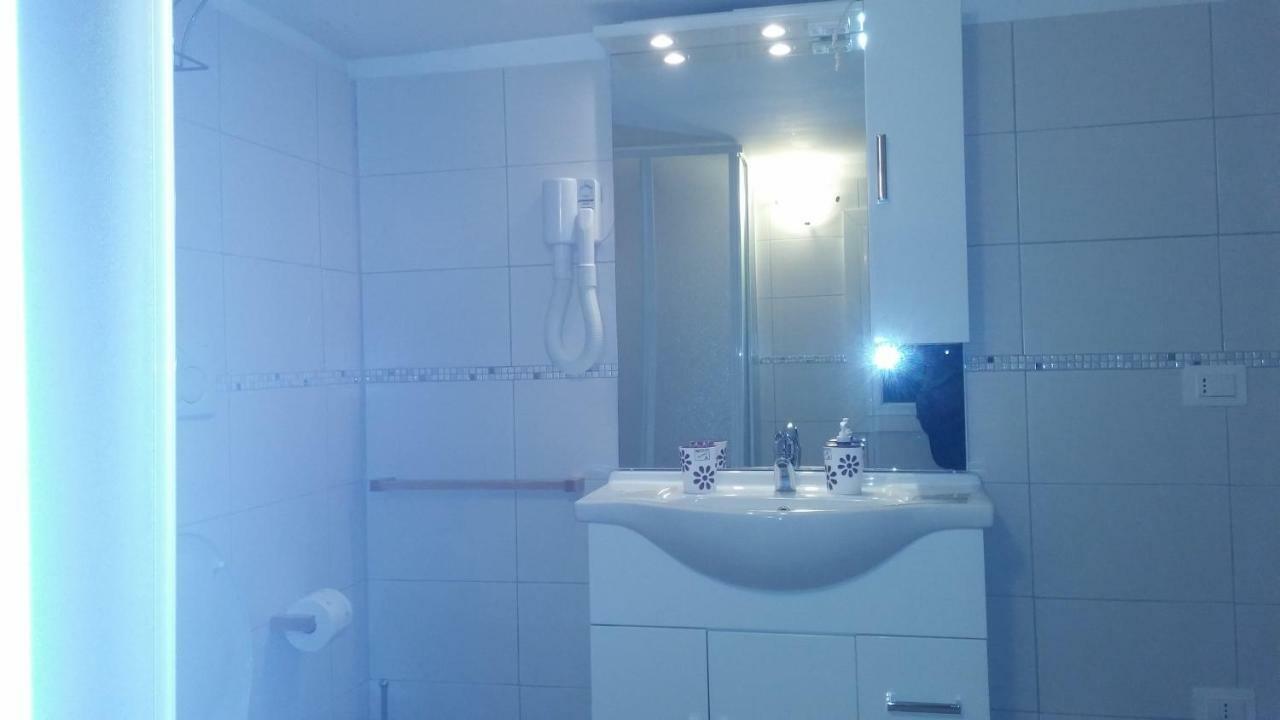 Casa Orchidea - The Fab Stay Brindisi Buitenkant foto